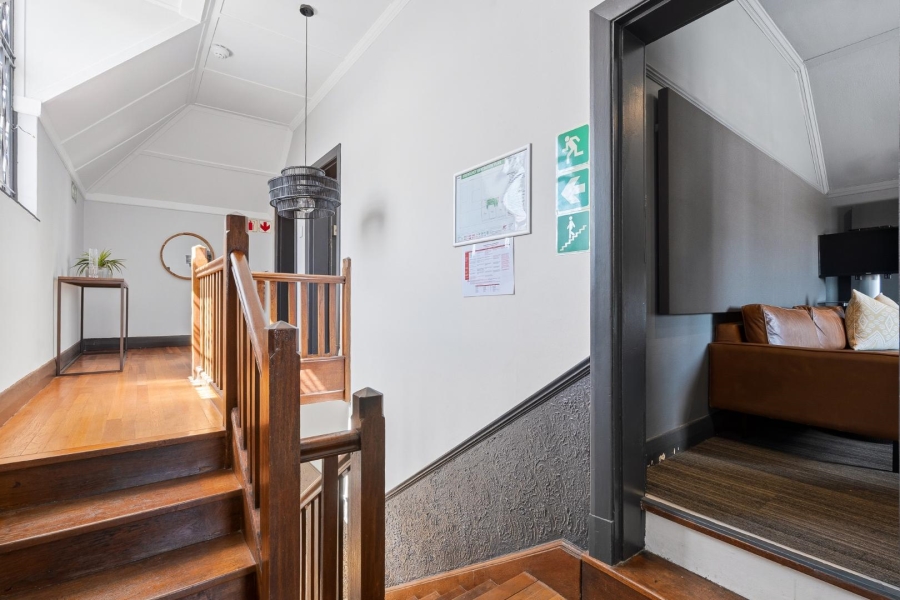 5 Bedroom Property for Sale in Woodstock Upper Western Cape